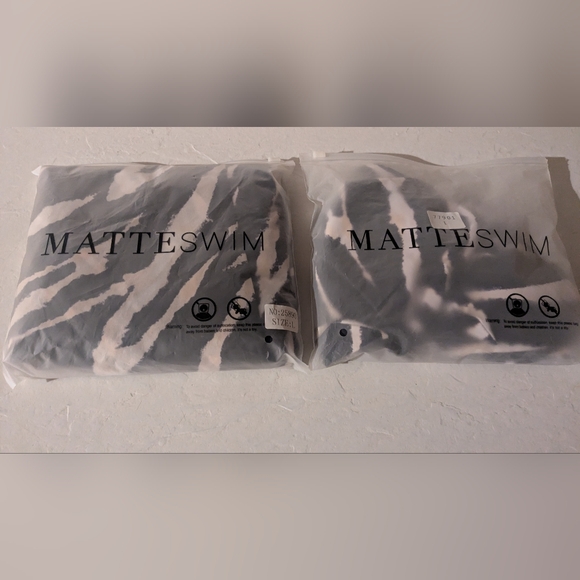 Achilles Cover Up W/ Giovanni Bikini & Maldives Oversized Beach Hat - Picture 5 of 6